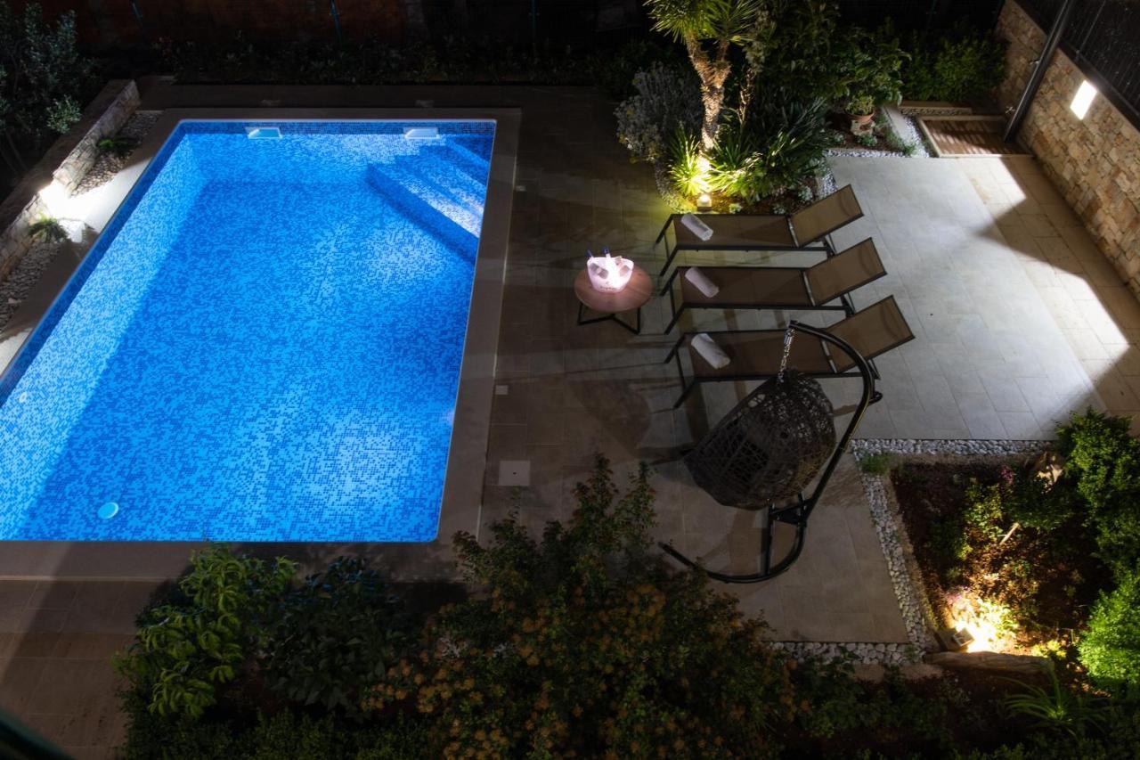 Villa Sun Garden - 4 Star Villa With Heated Swimming Pool, Quiet Bay, Bbq, 50M From The Sea 밀나 외부 사진